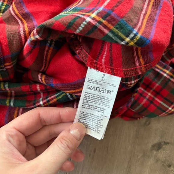 New Old Navy the Classic Red Plaid Print Button Down Shirt - Picture 4 of 5